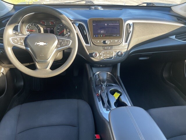 2022 Chevrolet Malibu 1LT photo 3