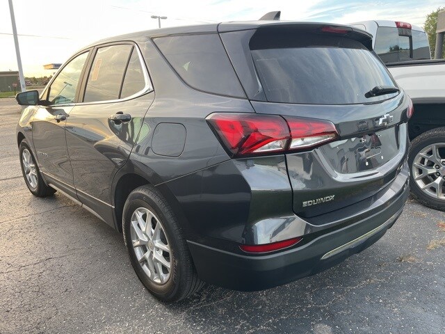 2022 Chevrolet Equinox LT photo 2