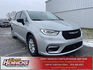 New 2026 Chrysler Pacifica SELECT Passenger Van in Archbold, OH