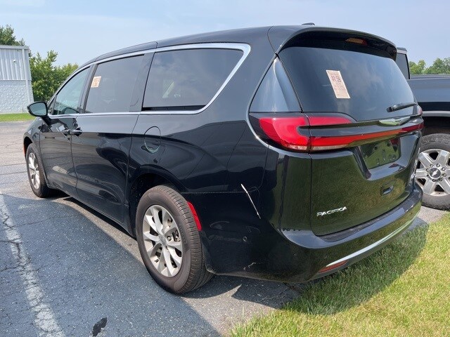 Used 2024 Chrysler Pacifica Touring L with VIN 2C4RC3BG0RR198978 for sale in Archbold, OH