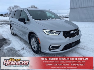 2026 Chrysler Pacifica SELECT Passenger Van