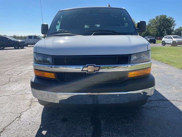 2024 Chevrolet Express 2500 Work Van Cargo photo 2