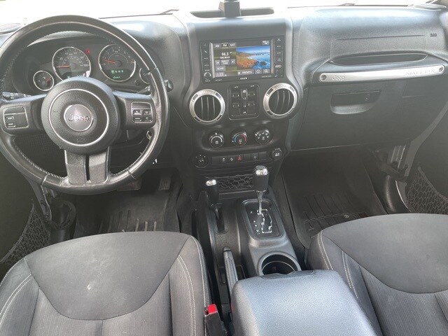 2016 Jeep Wrangler Unlimited Sahara photo 3