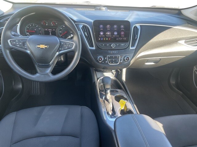 2024 Chevrolet Malibu 1LT photo 3