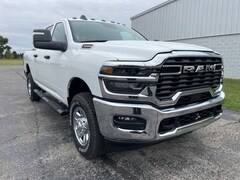 2026 Ram 3500 TRADESMAN CREW CAB 4X4 6'4 BOX Pickup