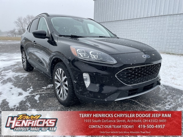 2021 Ford Escape Titanium's photo