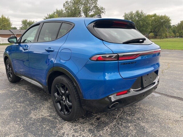2024 Dodge Hornet R/T photo 2