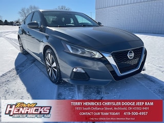Used 2021 Nissan Altima 2.5 SV Sedan in Archbold, OH