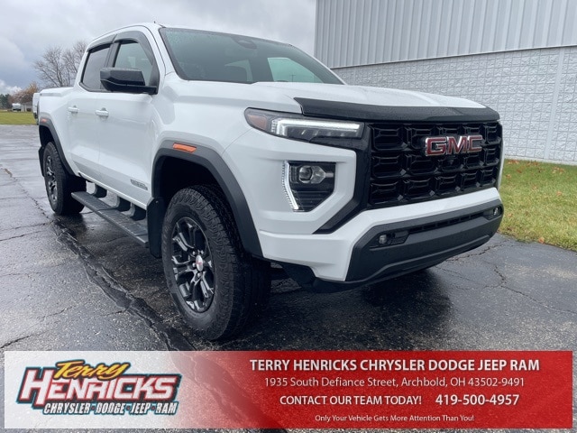 2024 GMC Canyon Elevation's photo