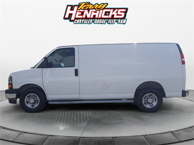 Used 2021 Chevrolet Express Cargo Work Van with VIN 1GCWGAF74M1309471 for sale in Archbold, OH