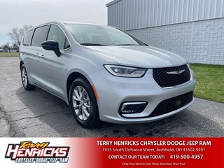 2026 Chrysler Pacifica LIMITED Passenger Van in Archbold, OH