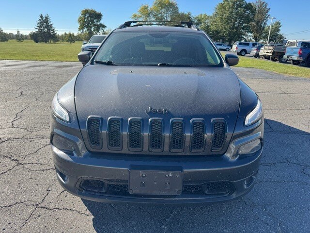 2016 Jeep Cherokee Altitude photo 2