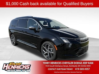 New 2027 Chrysler Pacifica PINNACLE Passenger Van in Archbold, OH