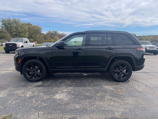 2023 Jeep Grand Cherokee Altitude X photo 4