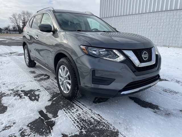 2019 Nissan Rogue SV's photo