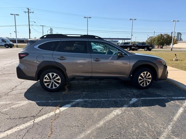 2024 Subaru Outback Premium photo 3