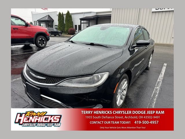 2015 Chrysler 200 Limited's photo