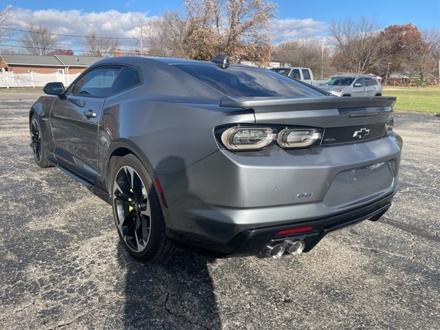 2021 Chevrolet Camaro 2SS photo 2