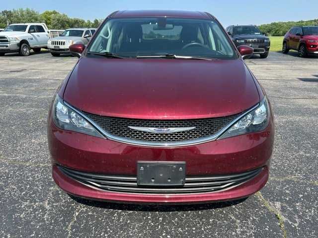 Used 2019 Chrysler Pacifica LX with VIN 2C4RC1CG3KR567695 for sale in Archbold, OH
