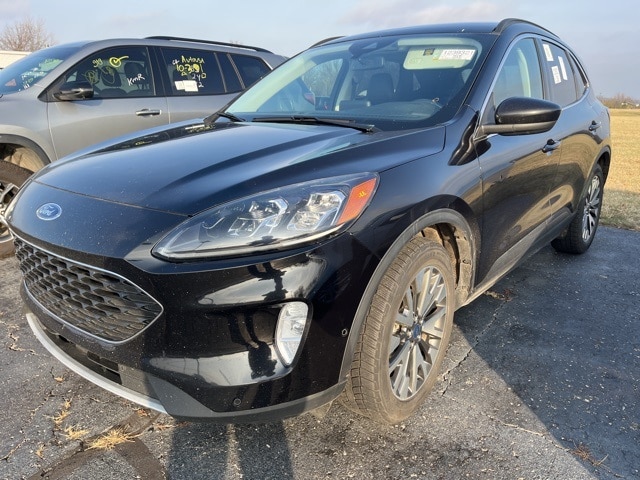 2021 Ford Escape Titanium's photo