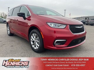 New 2026 Chrysler Pacifica SELECT AWD Passenger Van in Archbold, OH