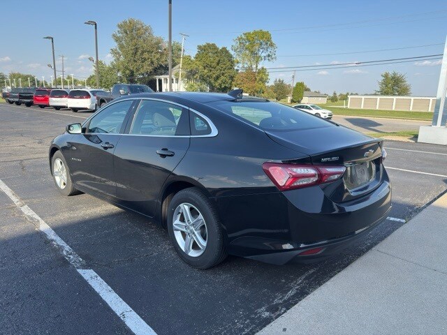 2022 Chevrolet Malibu 1LT photo 3