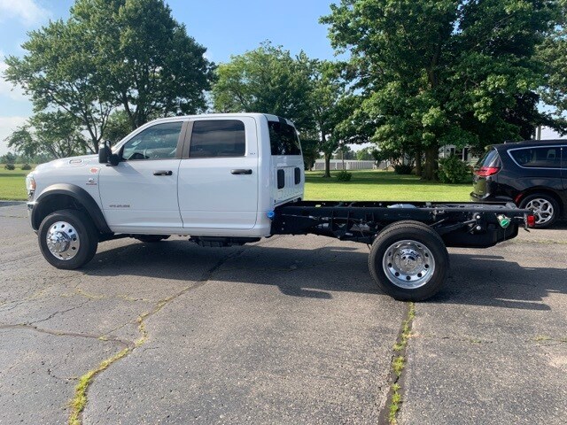 2024 Ram 4500 SLT photo 4