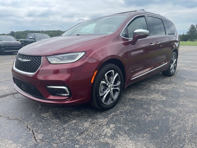 2021 Chrysler Pacifica Pinnacle photo 3