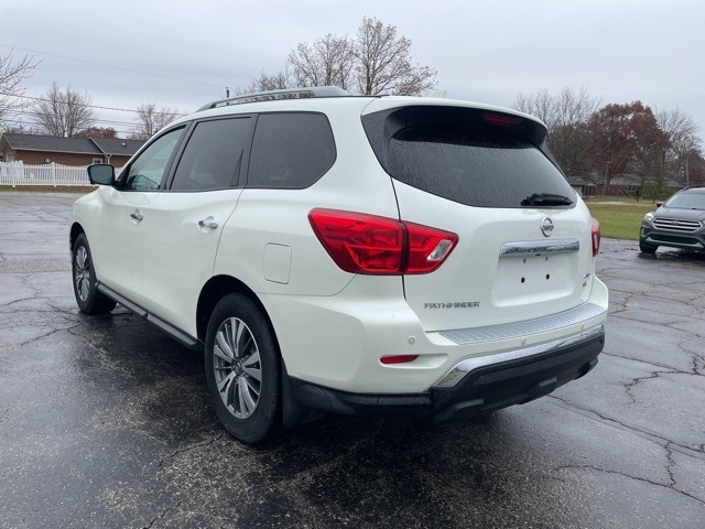 2020 Nissan Pathfinder SL photo 4