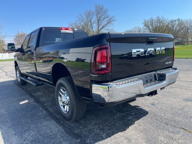 2025 Ram 2500 Tradesman photo 2