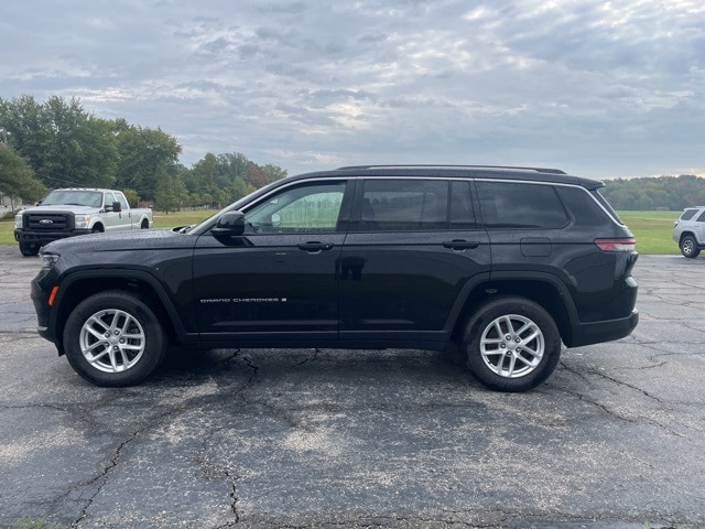 2024 Jeep Grand Cherokee Laredo photo 2