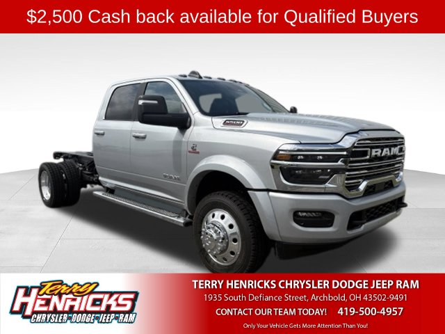 2026 Ram 5500 CREW CAB CHASSIS Pickup