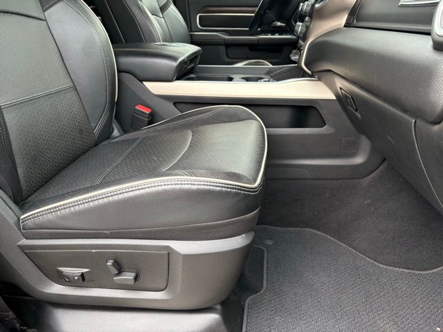 2022 RAM Ram 3500 Pickup Laramie - Photo 17