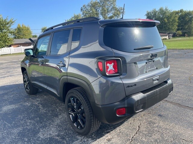 2023 Jeep Renegade Altitude photo 2