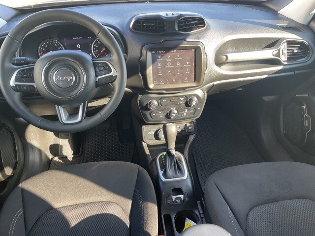 2023 Jeep Renegade Altitude photo 3