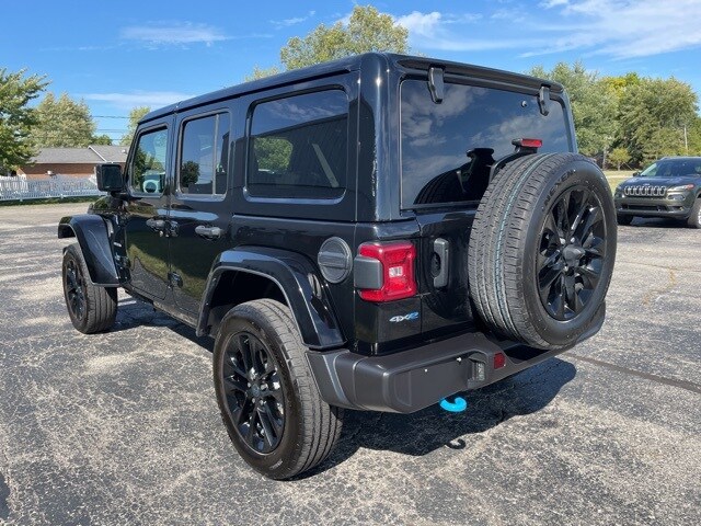 2024 Jeep Wrangler Sahara 4xe photo 2
