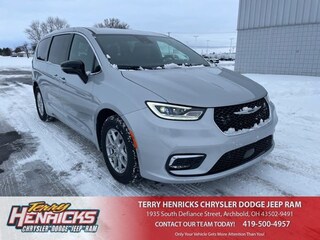 2026 Chrysler Pacifica SELECT Passenger Van in Archbold, OH
