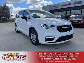 New 2026 Chrysler Pacifica SELECT Passenger Van in Archbold, OH