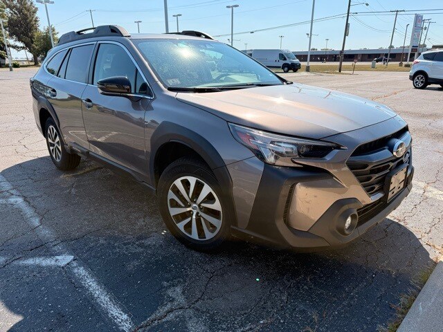 2024 Subaru Outback Premium photo 2