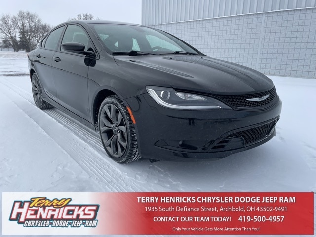 2015 Chrysler 200 S