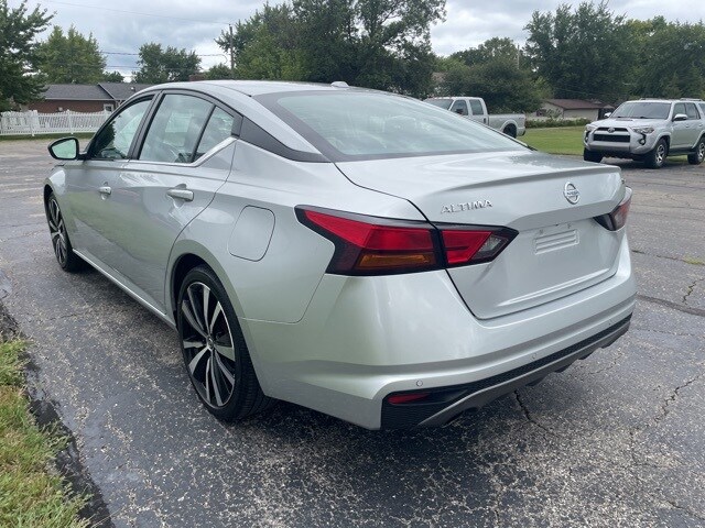 2022 Nissan Altima 2.5 SR photo 2