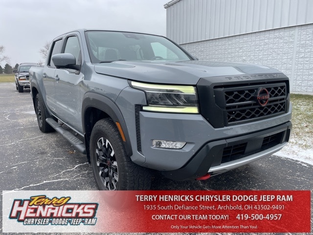 2022 Nissan Frontier PRO-4X's photo