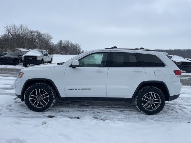 2020 Jeep Grand Cherokee Laredo E photo 2