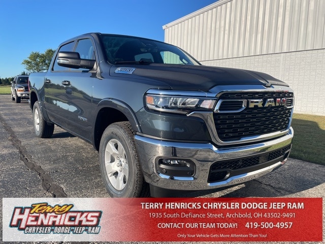 2025 Ram 1500 BIG HORN CREW CAB 4X4 5'7 BOX