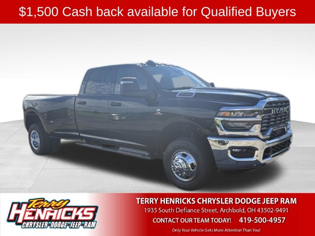 2027 Ram 3500 TRADESMAN CREW CAB 4X4 Pickup