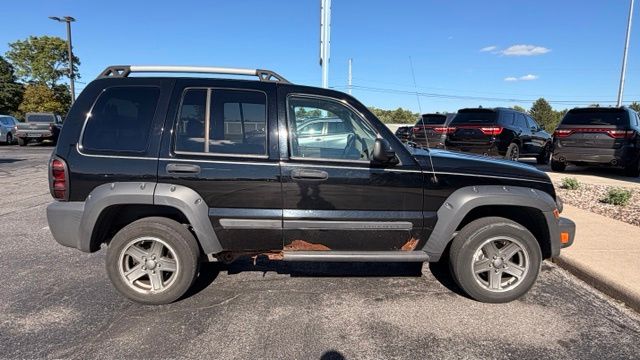 Used 2005 Jeep Liberty Renegade with VIN 1J4GL38K75W663996 for sale in Archbold, OH