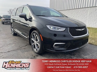 2026 Chrysler Pacifica PINNACLE Passenger Van in Archbold, OH