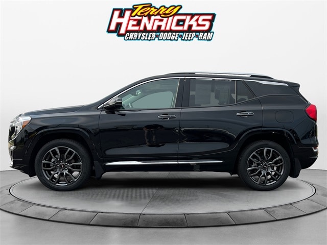 Used 2024 GMC Terrain Denali with VIN 3GKALXEG5RL185953 for sale in Archbold, OH