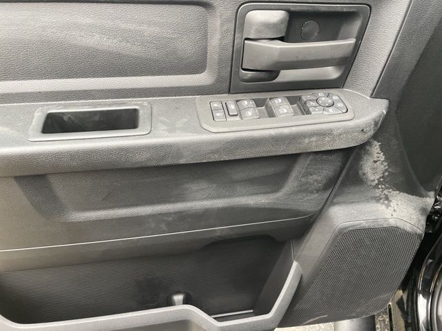 2026 RAM 2500 Tradesman/Black Express - Photo 18