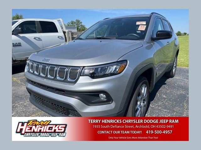 2022 Jeep Compass Latitude Lux 4X4's photo